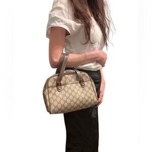 Super cute Gucci mini tote